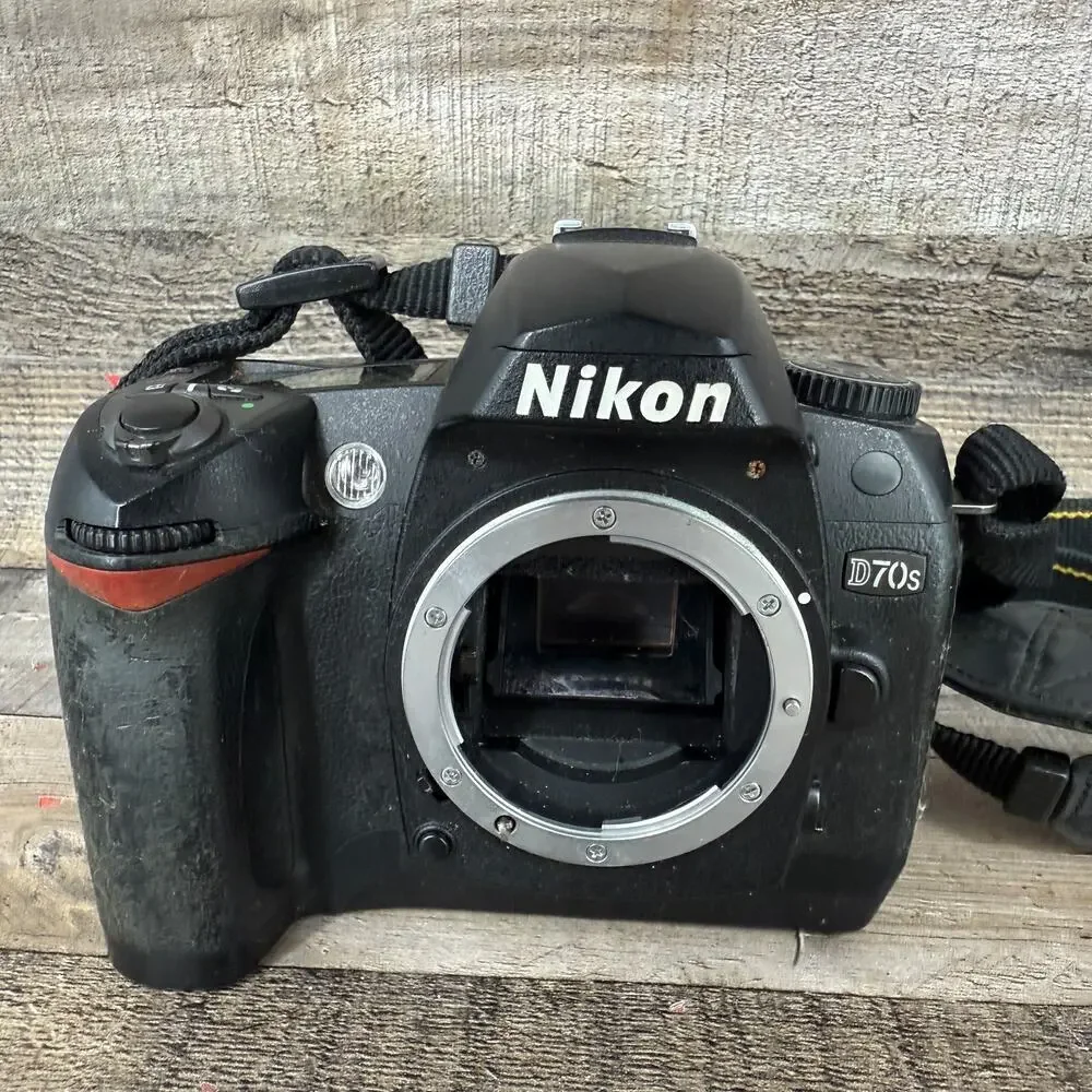 Nikon D70S Digital SLR Camera Body Only As Is